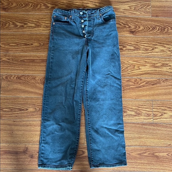 Levi’s Women’s Ribcage Straight Ankle High-Waisted Denim Jeans - Picture 1 of 5